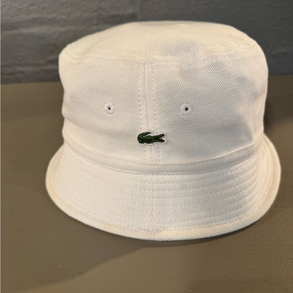 Lacoste UNISEX PIQUÉ BUCKET HAT WHITE - Picture 3 of 5